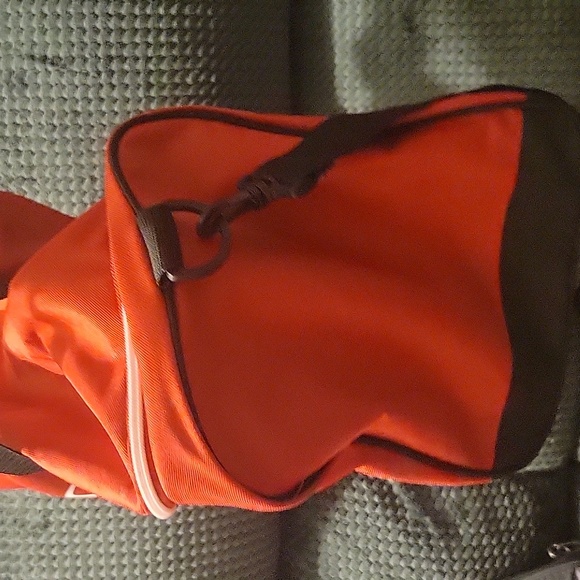 Calvin klein midsized duffle bag - Picture 3 of 5